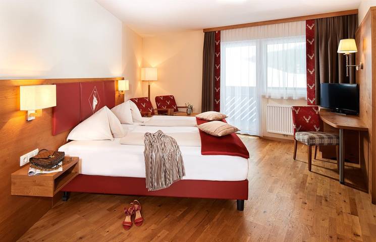 Hotel für 2 Personen, mit Balkon und Terrasse sowie Garten und Pool in Rußbach am Paß Gschütt
