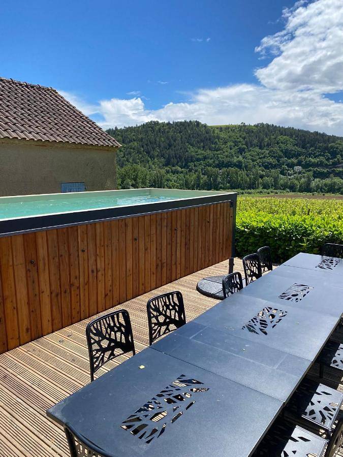 Location de vacances pour 12 personnes, avec Terrasse et Jardin ainsi que Piscine et Vue à Albas - 2