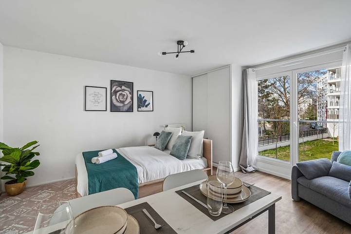 Appartement entier, Chic studio neuf près de Paris in Bondy, Seine-Saint-Denis