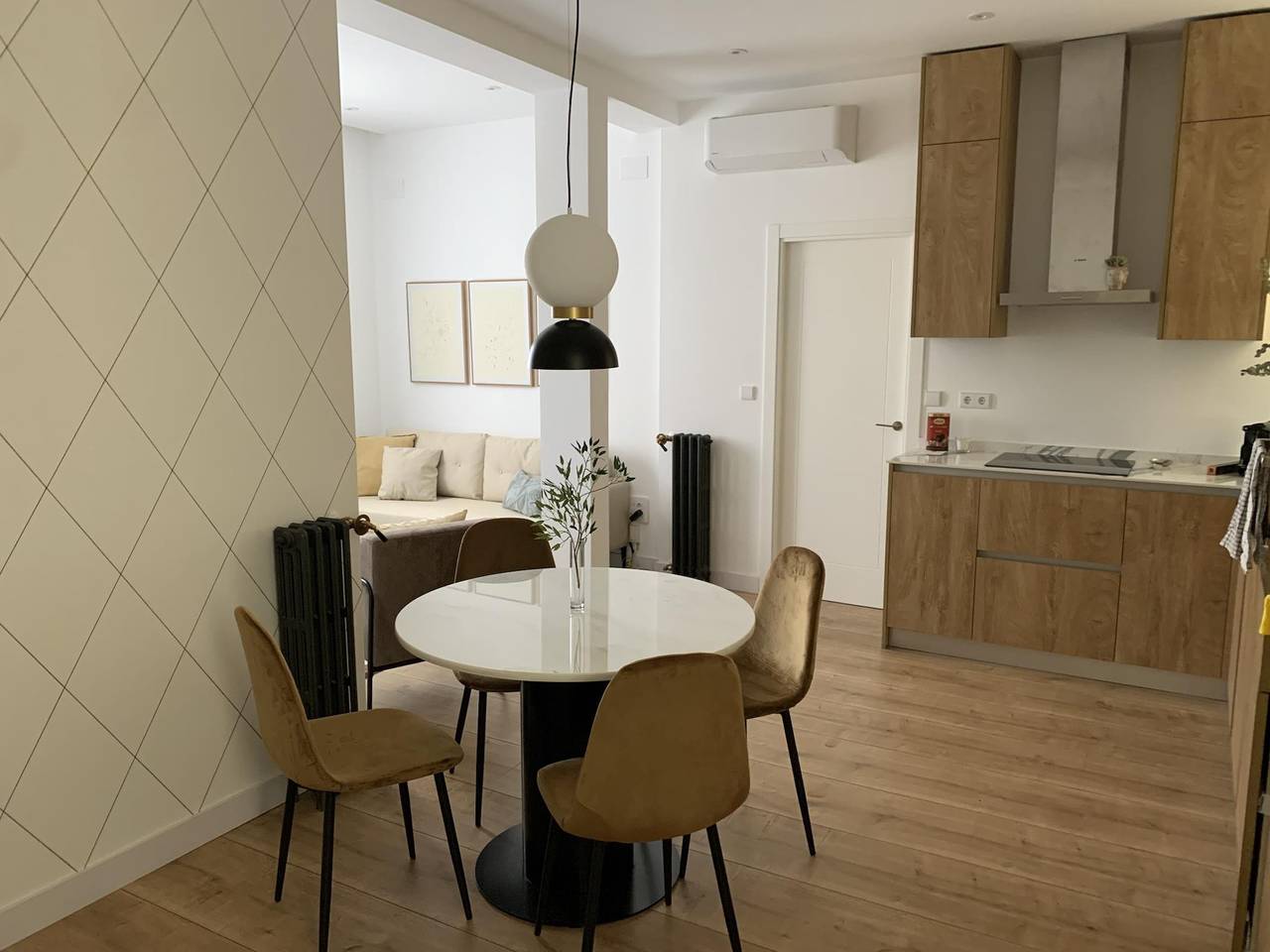 Entire vacation apartment, Prado Museum Apartment in Madrid, Madrid Province