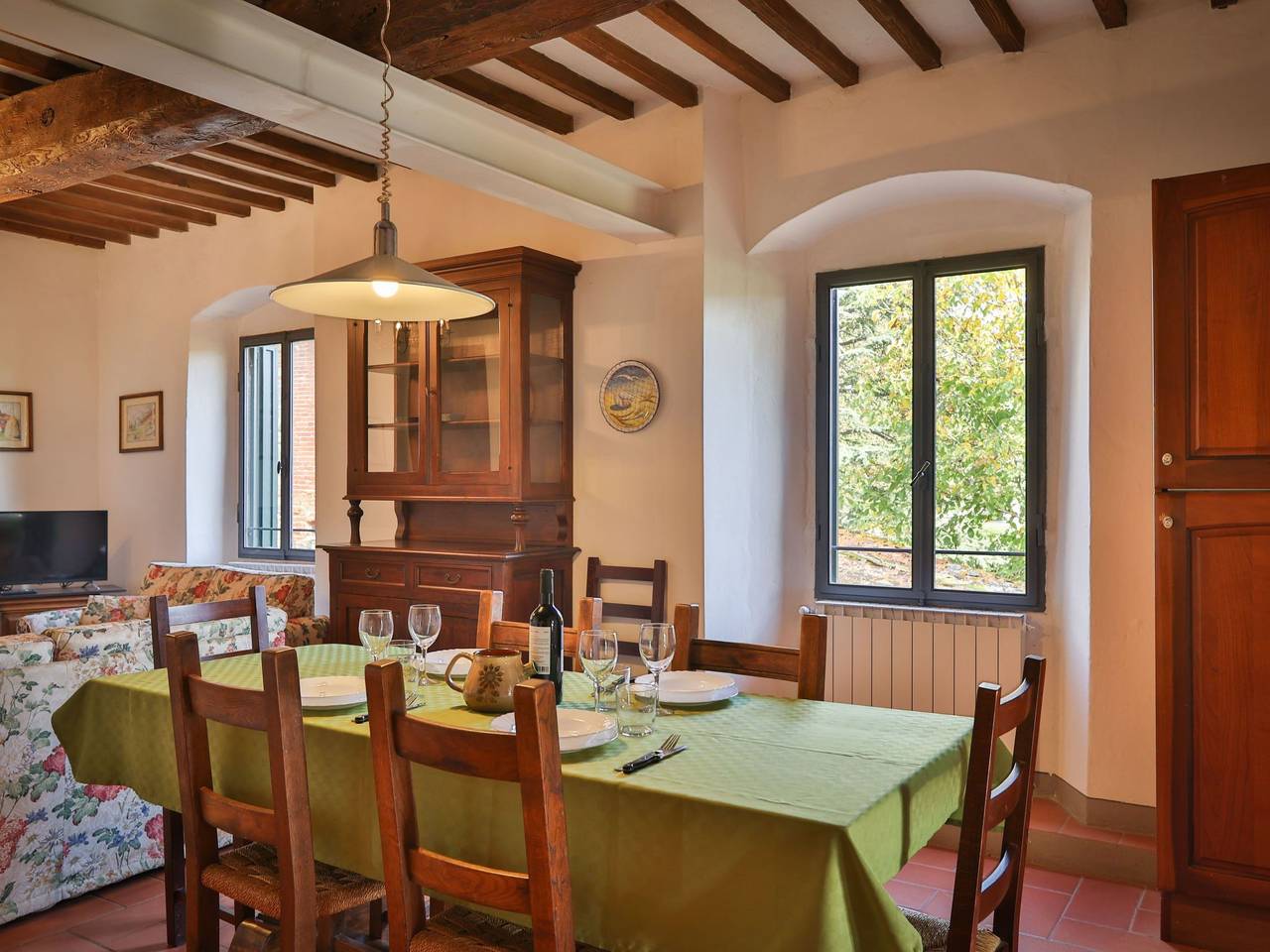 Apartamento entero, Große Wohnung mit 3 Schlafzimmern und 3 Bädern in Reggello, Valdarno