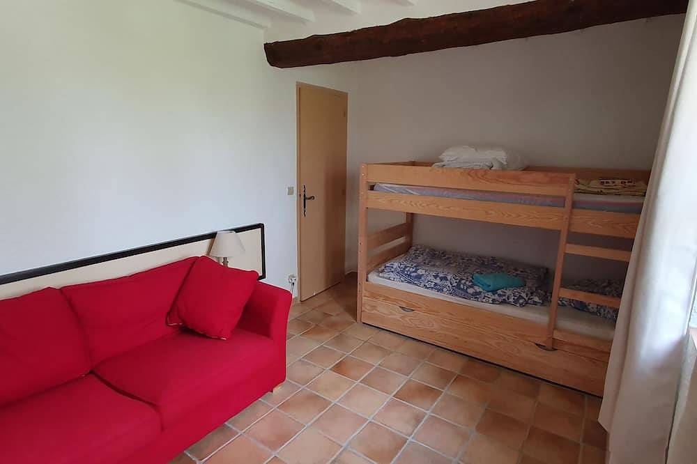 Ganze Wohnung, Wohnung in der Provence Luberon mit Pool, ideal Familien und Freunden in Viens, Regionaler Naturpark Luberon