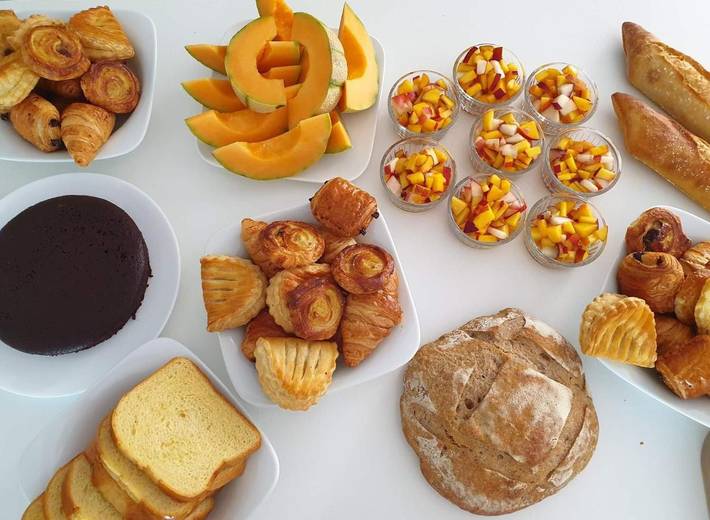 Location de vacances pour 2 personnes, avec terrasse et jardin ainsi que vue et piscine, animaux acceptés à Pourrières - 2