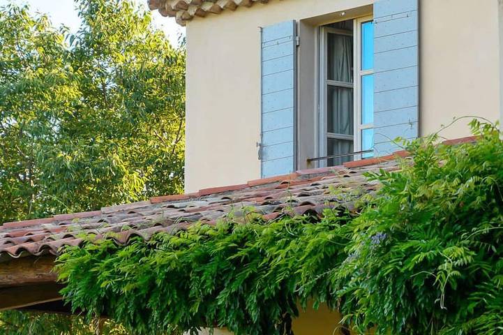 Cottage in Grounds of Bastide with pool and tennis walking distance from Aix in Aix-en-Provence, Aix-en-Provence region