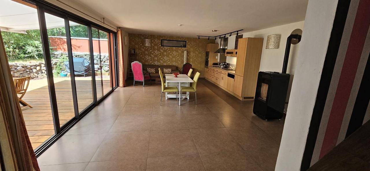 Three-Bedroom House in Alissas, Privas (arrondissement)