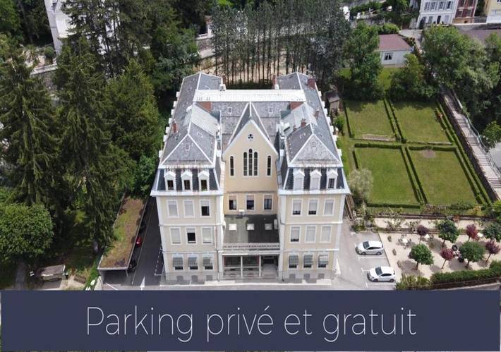 Hôtel pour 2 personnes, avec Terrasse ainsi que Jardin et Vue à Aix-les-Bains