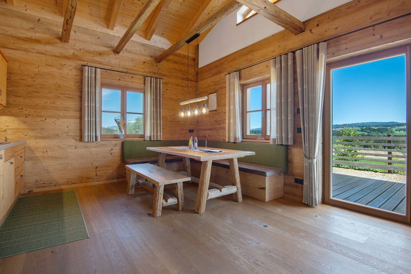 Chalet 'Bergchalet 1' mit privatem Pool, privater Terrasse und Wlan in Freyung, Ostbayern