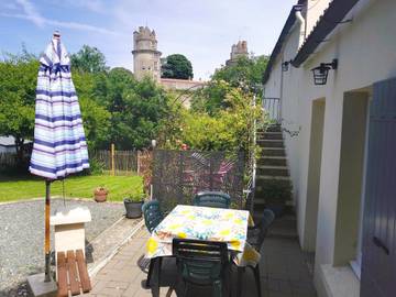 Gîte pour 4 personnes, avec jardin ainsi que vue et terrasse à Apremont