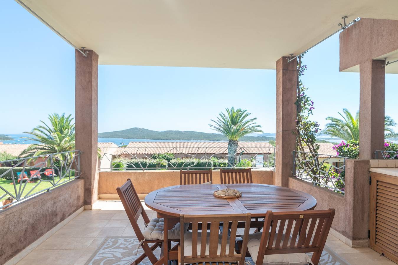 Ganze Wohnung, Ferienwohnung 'Il Fiordo 16' mit Meerblick, Gemeinschaftspool und Klimaanlage in Santa Teresa Gallura (Gemeinde), Gallura