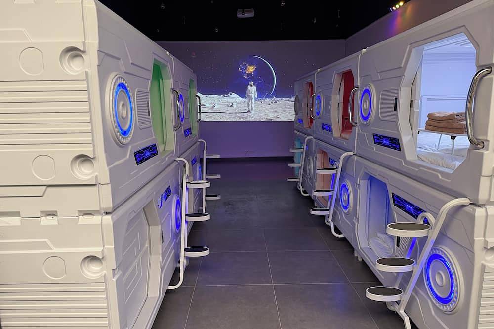 Luxus Space Kapseln Abenteuer Sport & Spa, Lüneburger Heide Soccer Tennis Squash in Bergen (Niedersachsen), Landkreis Celle