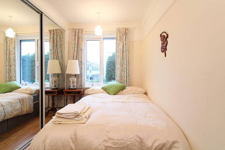 Bed and breakfast for 2 people in Southampton