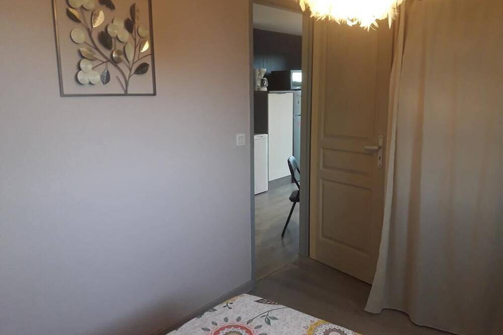 Appartement entier, Gite du Haut avec terrasse in Montélimar, Région de nyons