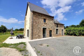 Gîte pour 12 personnes, avec terrasse et jardin, animaux acceptés en Ille-et-Vilaine