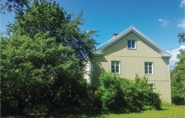 Hus för 6 Personer med trädgård in Vimmerby