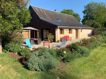 Gîte pour 5 personnes, avec jardin et terrasse dans le Calvados