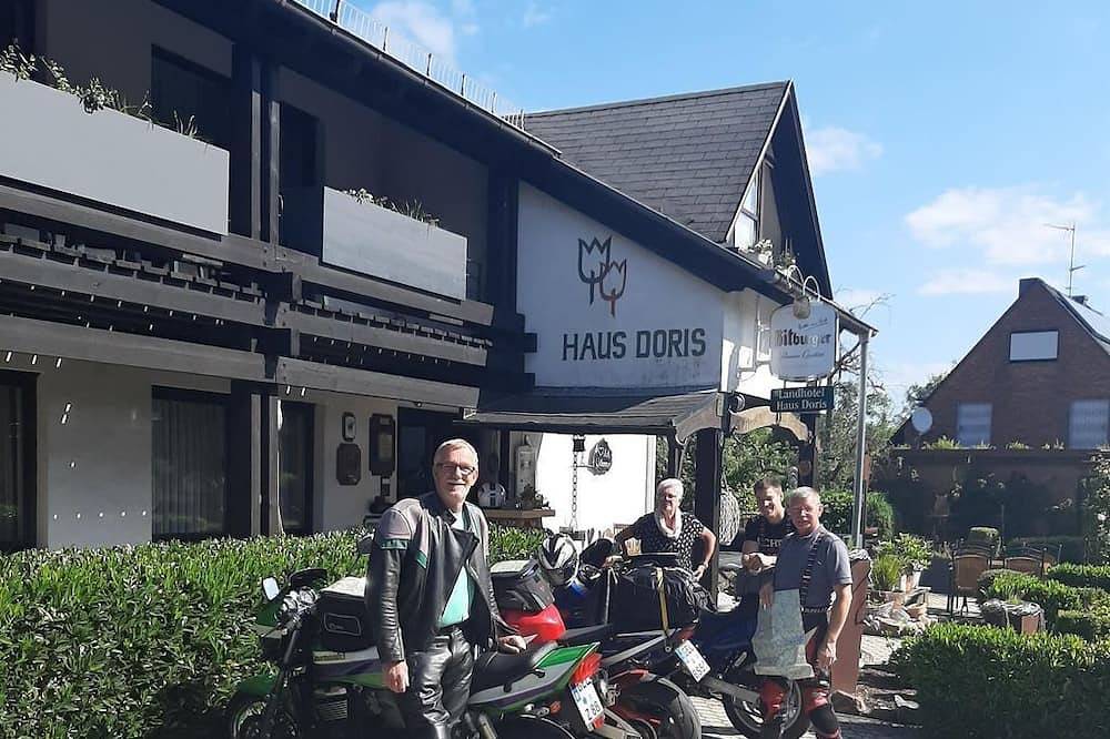 Landhotel  Haus Doris - Ruhige Doppelzimmer in Kell am See, Landkreis Trier-Saarburg
