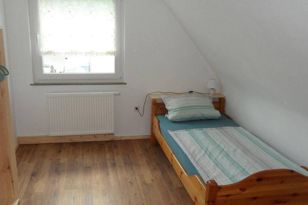 Ganze Wohnung, Ferienhaus am Felsen - Ferienhaus, Dusche, Wc, 3 Schlafräume in Nahetal