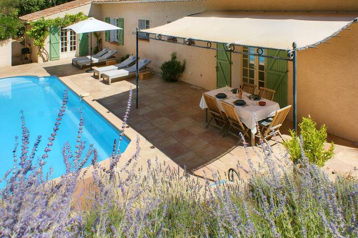 Gîte pour 6 personnes, avec piscine à Le Thoronet