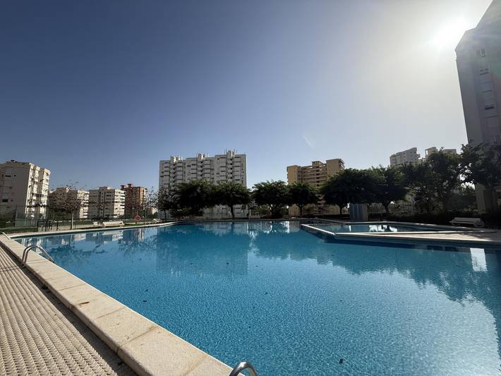Apartamento vacacional entero, Apartamento soleado con Piscina, jardines y a 5mn de la playa in El Cabo de las Huertas, San Juan Playa (Alicante)