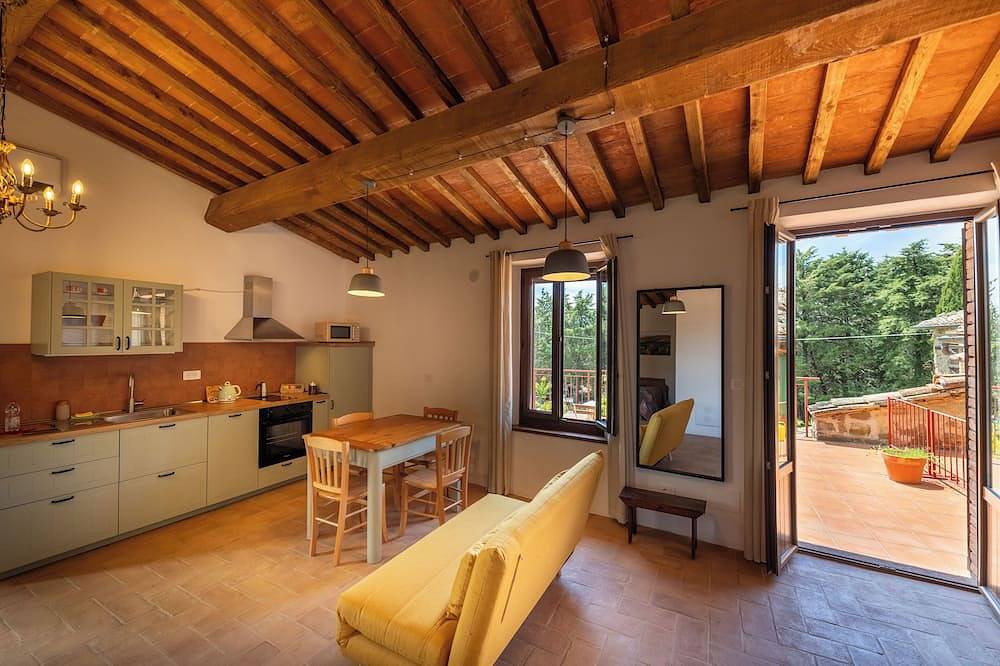 Entire apartment, Private and cozy, rustic-style studio apartment in Montalcino, Val d'Orcia