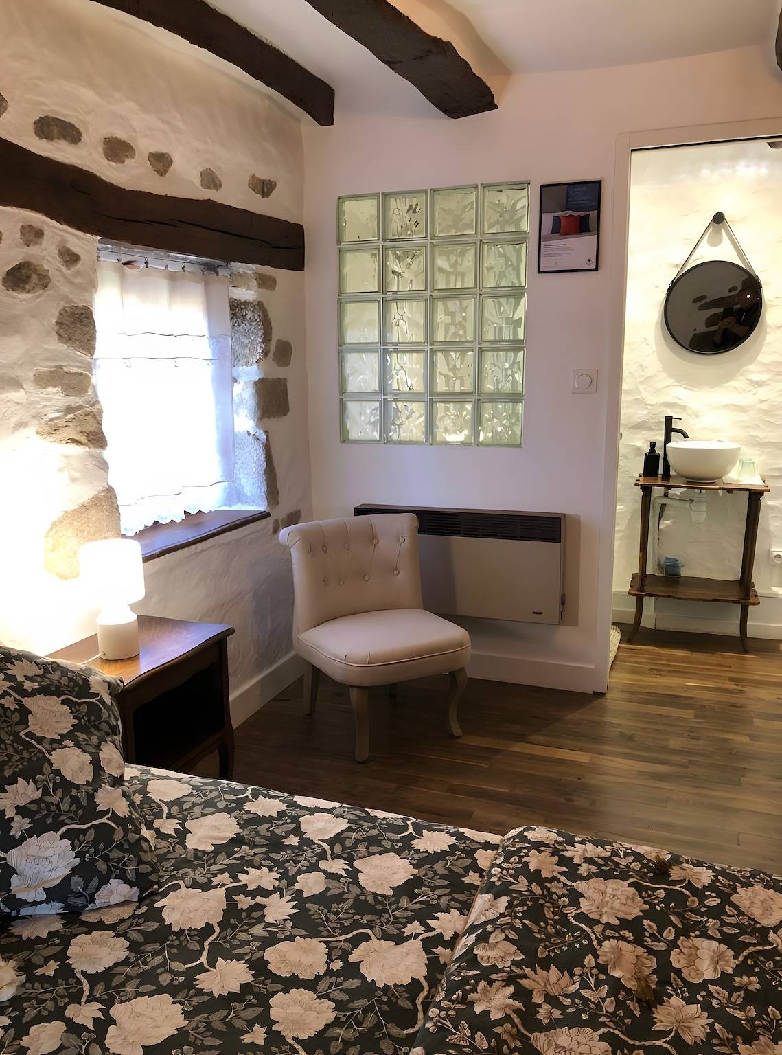 Guest Room “La Rustique” with Shared Terrace, Garden, and Wi-Fi in Soubrebost, Millevaches en Limousin Regional Nature Park