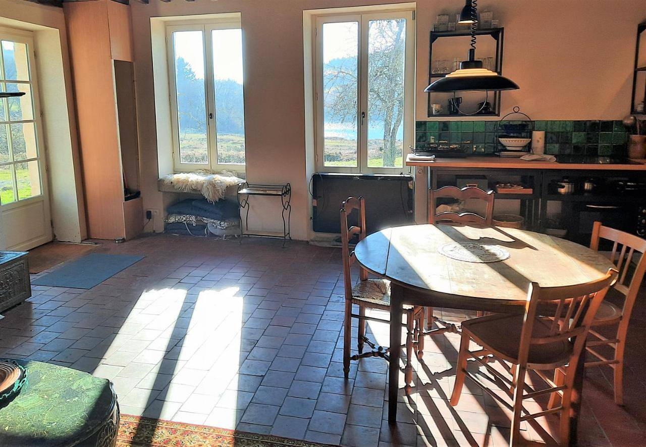 One-Bedroom House in Villapourçon, Parc naturel régional du Morvan