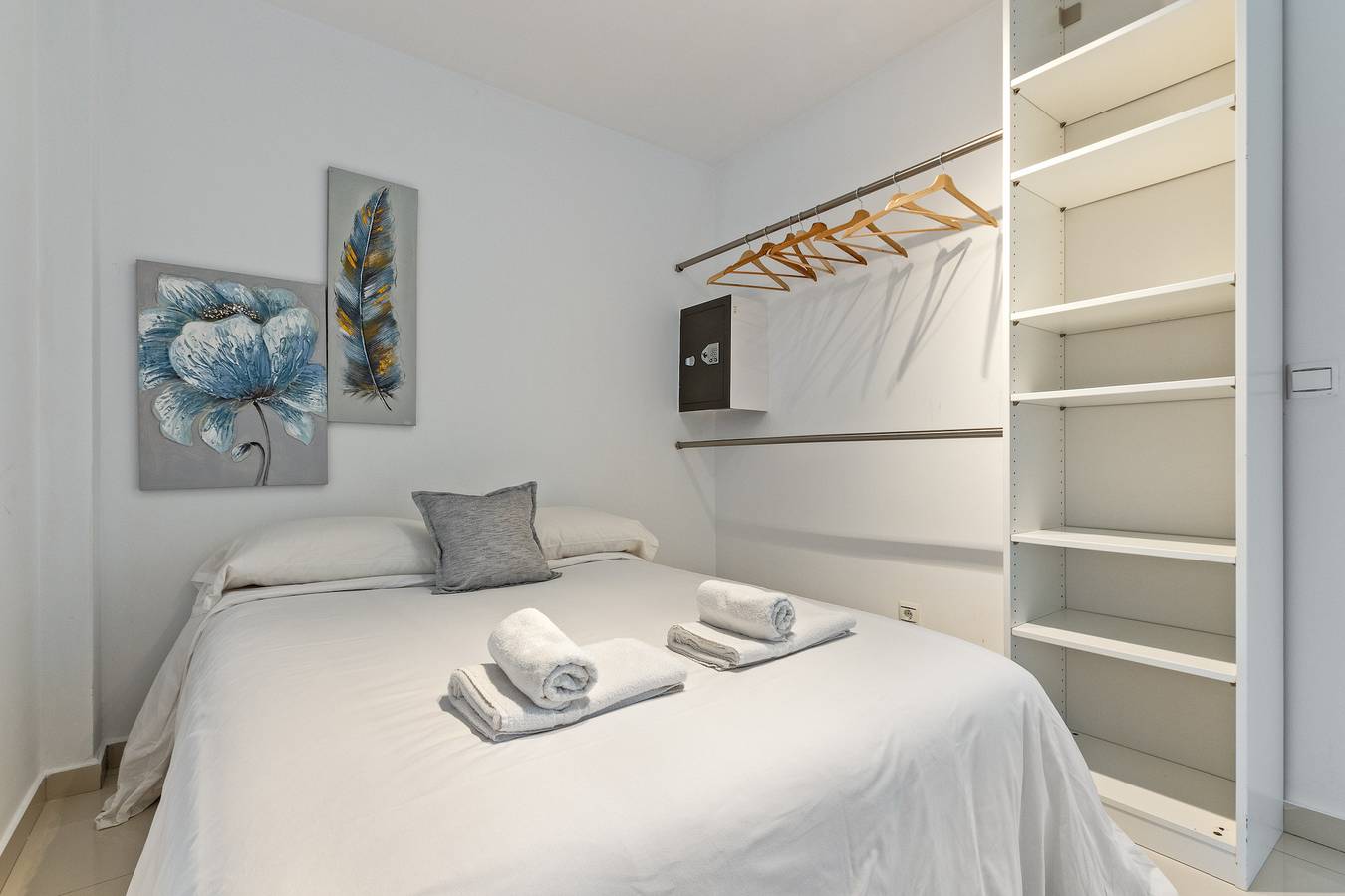 Entire apartment, Casa Catalin - Sea Views in Montemar Torremolinos, Torremolinos