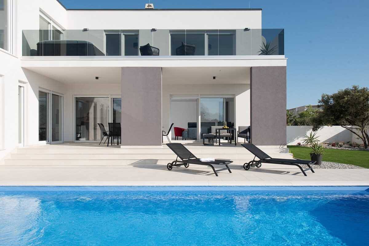Villa Pollux | Luxusvillen an der Adria in Mulo, Vrsi