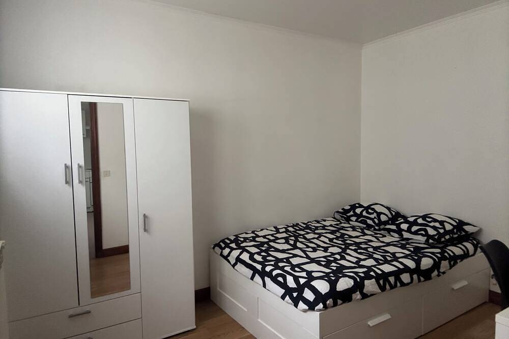 Ganze Wohnung, Bright and welcoming T2 apartment in Bron, Rhône