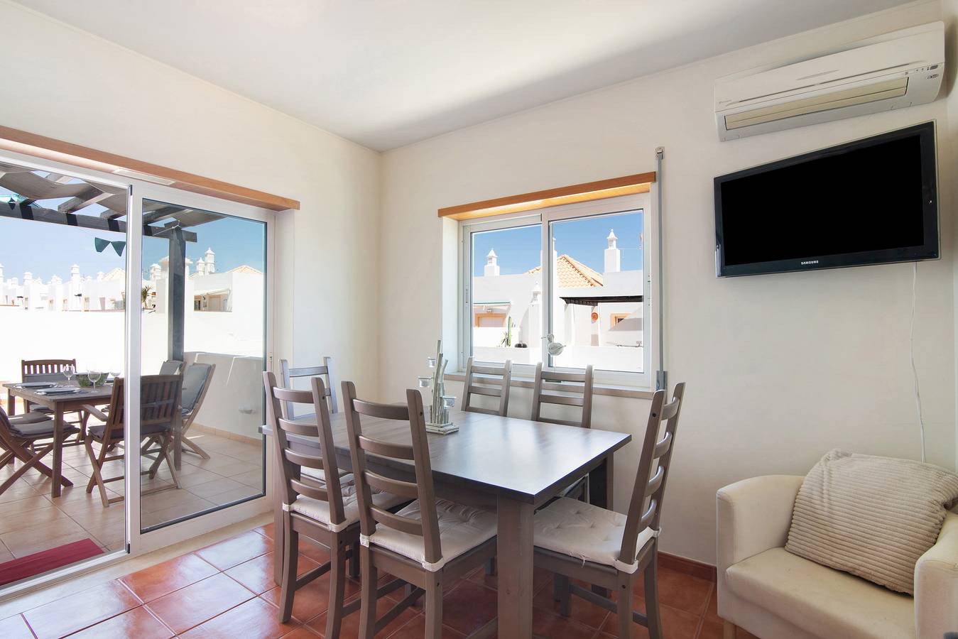 Apartamento inteiro, Apartamento 'Quinta Gomeira 146' com vista para o mar, piscina partilhada e ar condicionado in Cabanas de Tavira, Conceição e Cabanas de Tavira