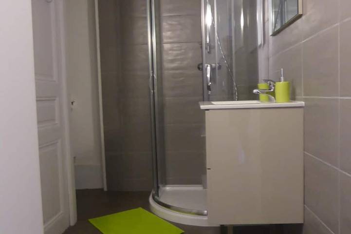 Gîte pour 3 personnes à Clairvaux-les-Lacs - 2