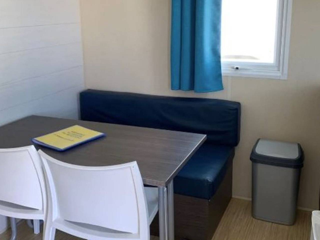Casa Móvil Acogedora para 2, Terraza in Arvert, Côte de Beauté