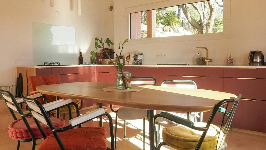 Location de vacances pour 11 personnes, avec piscine ainsi que jardin et terrasse, animaux acceptés à Suzette - 2