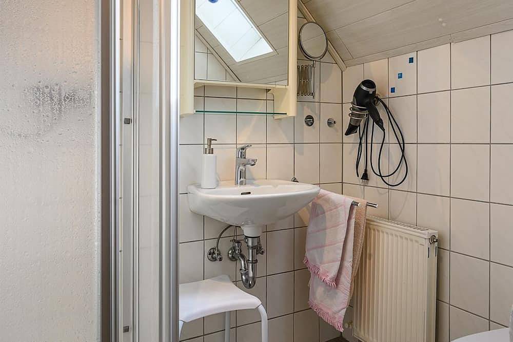 Doppelzimmer Dusche/Wc - Pension Jehnen am Eifelsteig in Daun, Vulkaneifel