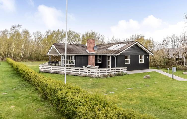 Ferienhaus für 8 Personen, mit Terrasse und Sauna sowie Whirlpool, mit Haustier - 1