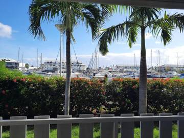 Gîte pour 4 personnes, avec vue ainsi que jardin et terrasse dans Port De Saint Francois
