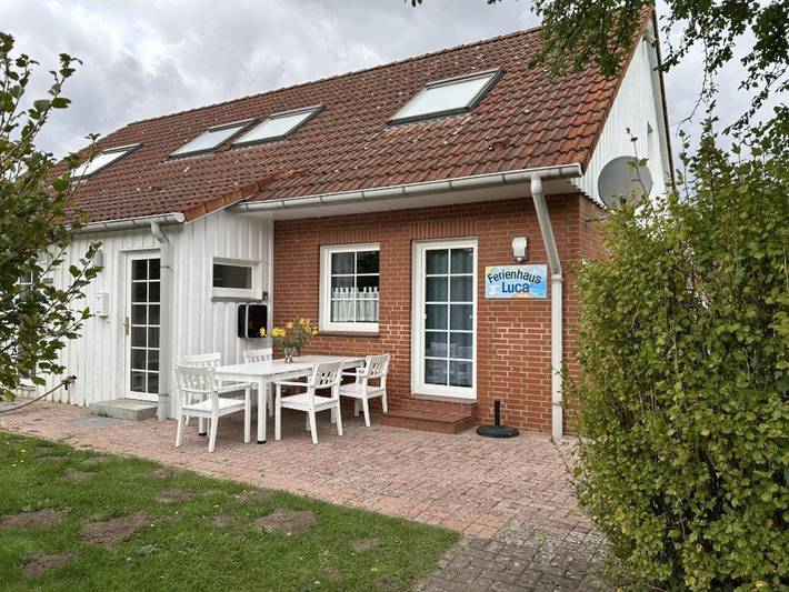 Bungalow für 5 Personen, mit Terrasse und Garten in Lütow