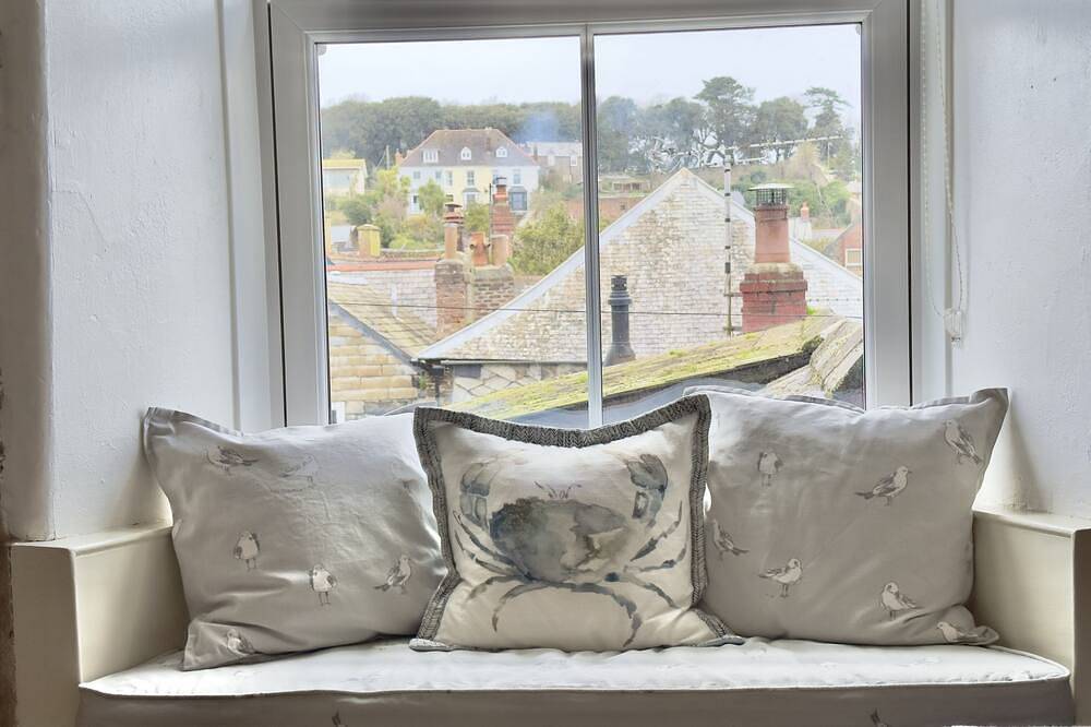 10 Mill Road - 19th Century 3/4 Bedroom - Character Cottage Padstow Harbour Cornwall in Padstow, Cornwall