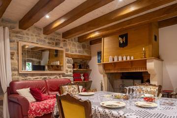 Gîte pour 6 Personnes dans Saint-Étienne-du-Valdonnez, Région de Mende, Photo 2