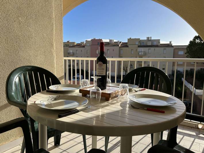 Appartement de vacances pour 6 personnes, avec piscine et terrasse