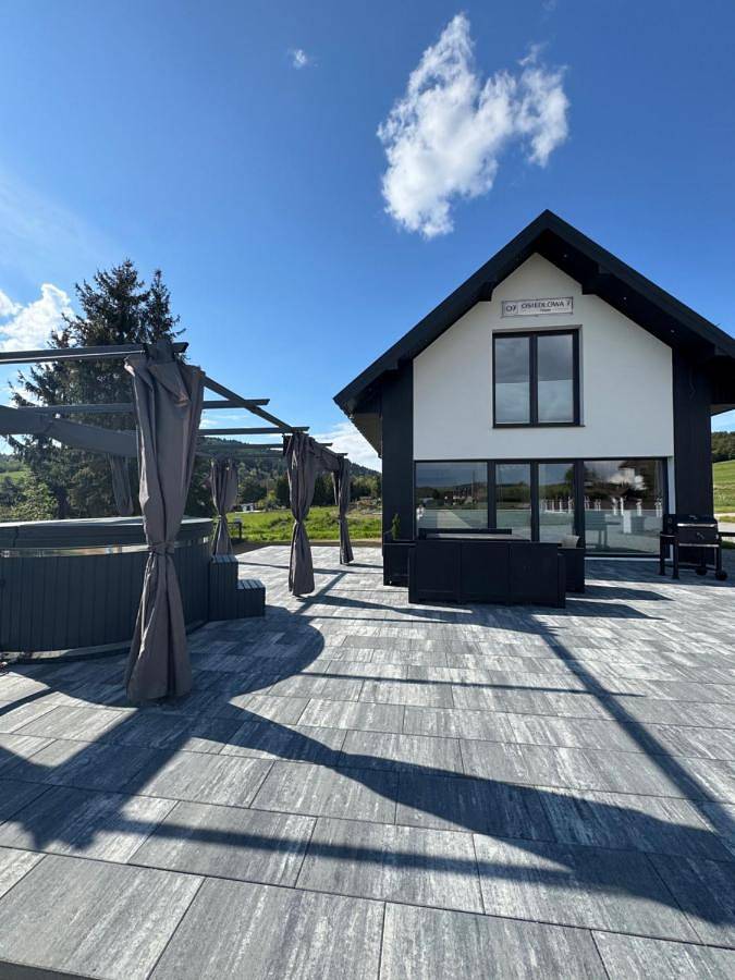 Dom dla 11 osób, z Jacuzzi i Taras oraz Ogród i Widok w Tylicz