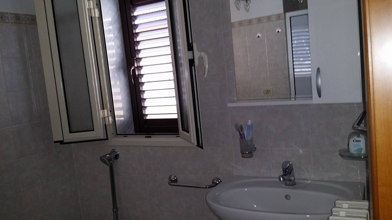 Entire apartment, Charming Apartment in Ragusa with City View - 70 m² in Ragusa, Ragusa Province