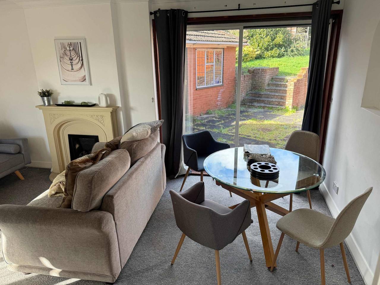 Large 4 Bed with Parking in Warwickshire