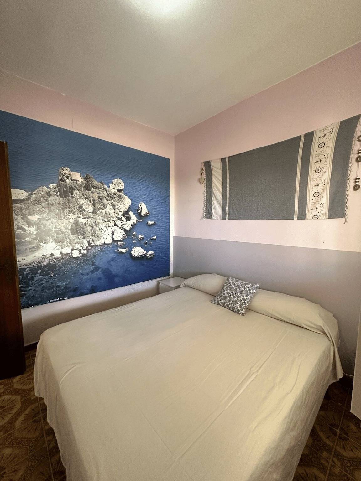 Appartamento intero, Appartamento 'Casa Orchidea con Veranda' con Terrazza Privata, Wi-Fi e Aria Condizionata in Costa Saracena, Augusta (comune)