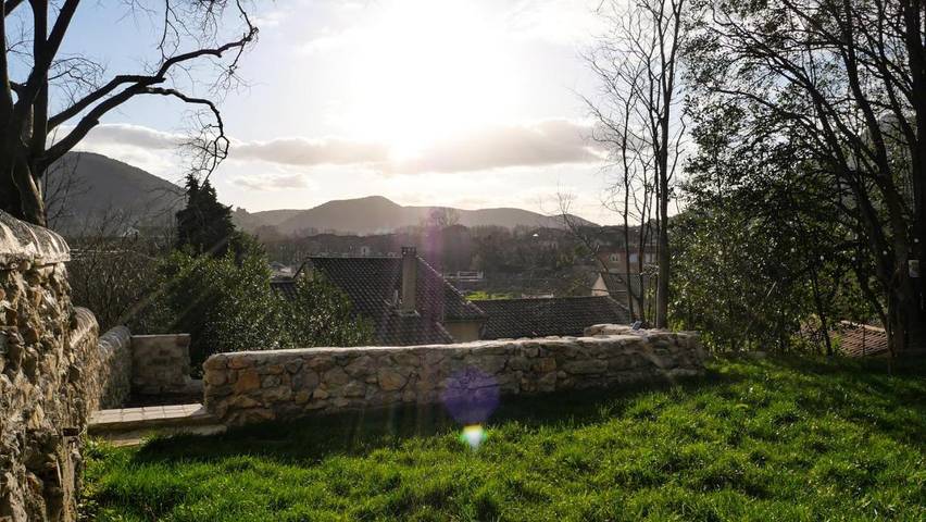 Location de vacances pour 4 personnes, avec vue et piscine ainsi que bassin pour enfant et jardin, animaux acceptés à Saint-Hippolyte-du-Fort - 4