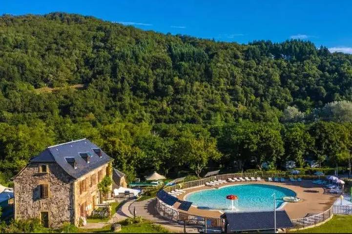 Chalet pour 4 personnes, avec terrasse et piscine dans l' Aveyron - 3