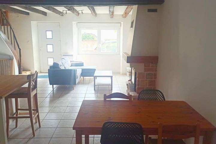 Gite 4 Personnes/2 Chambres/terrasse - Proximité Dordogne et Sites Touristiques in Puybrun, Lot