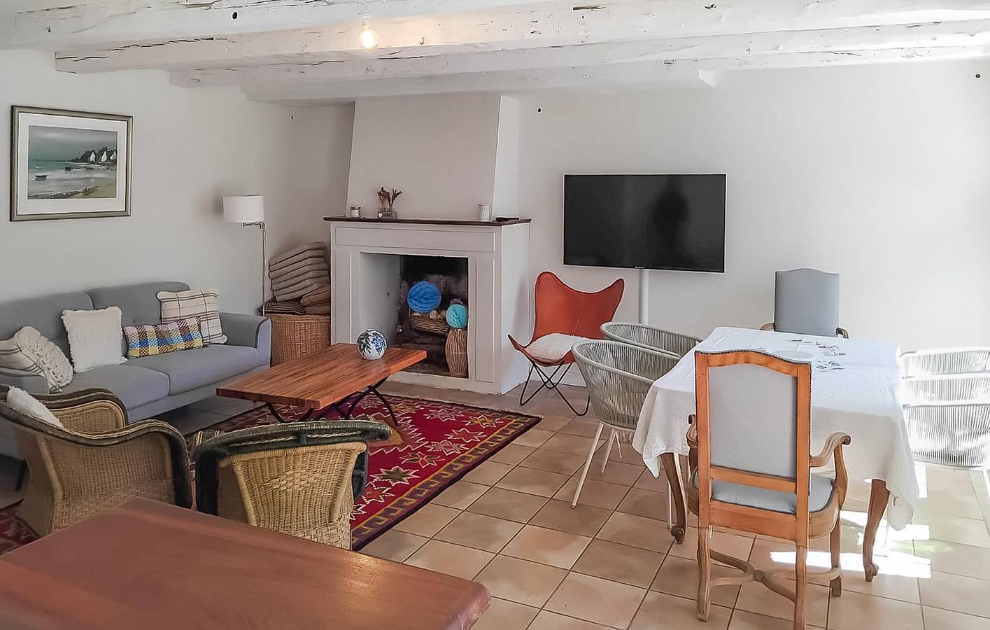Acogedor apartamento con jardín, WiFi y aparcamiento in Royères, Región de Limoges