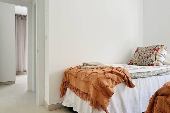 Entire apartment, Unik Utsikt och Unik Inredning i Nybyggt hus Nära Stranden in Torre del Mar, Vélez-Málaga