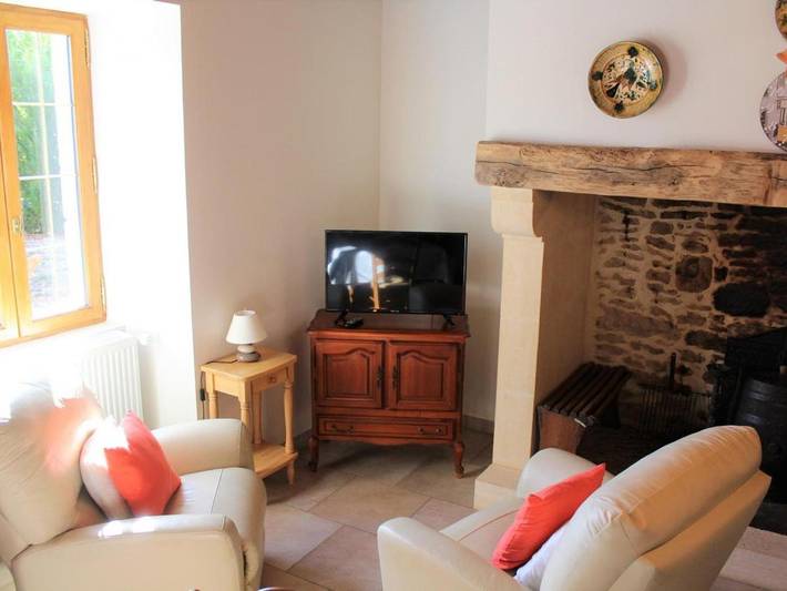 Gîte pour 7 personnes, avec terrasse et jardin à Tamniès - 4